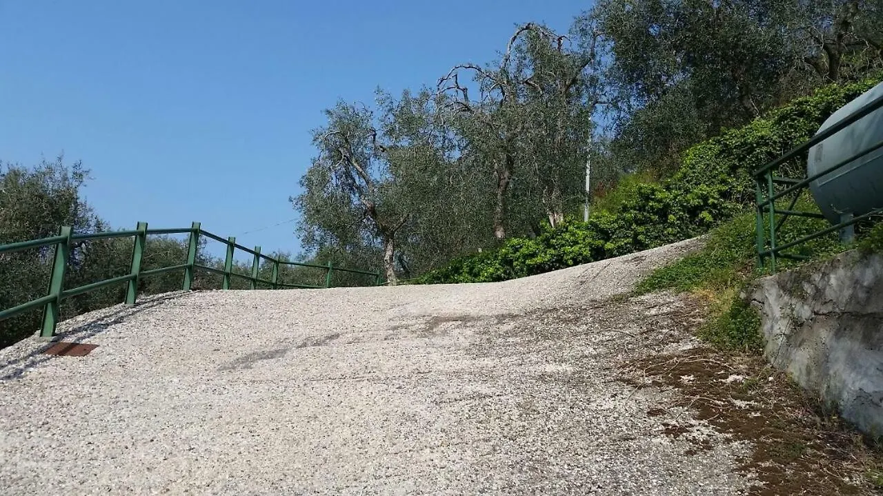 Apartment Appartamento Soldo Castelletto Di Brenzone Italy